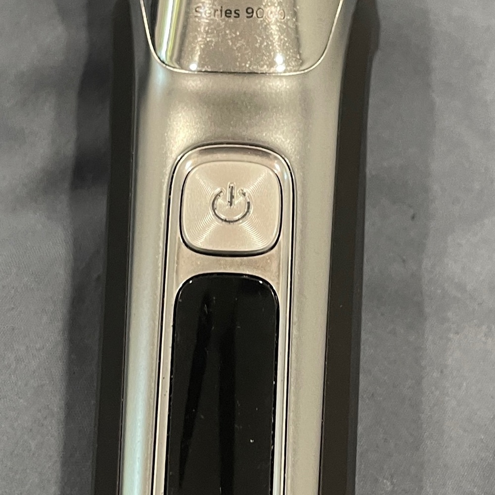 Philips Norelco Shaver 9500.
Model #S9985/84. 9000 Series....